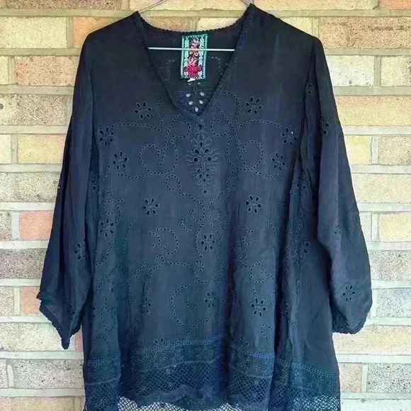 Johnny Was Black 3/4 Sleeve embroidered eyelet tunic style peasant blouse - Picture 1 of 10